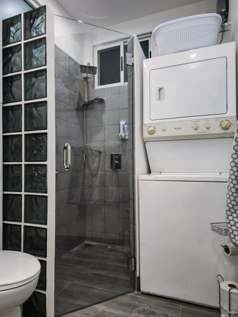 Private Apartment · Photo 18